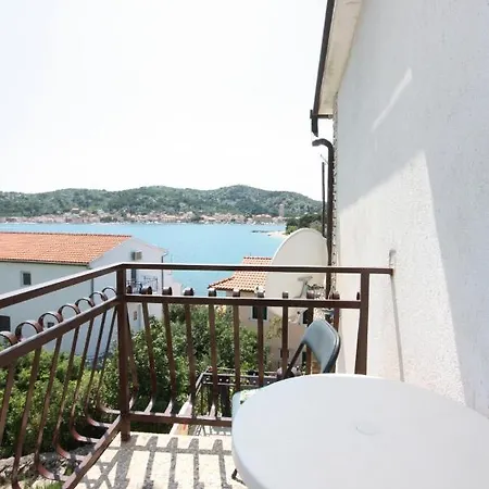 Appartement By The Sea Tisno, Murter - 5142