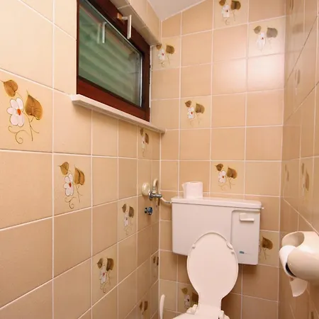 Apartment By The Sea Tisno, Murter - 5142