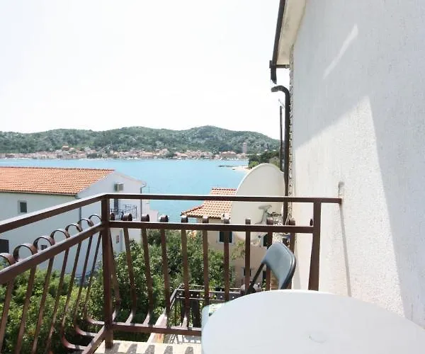 Appartement By The Sea Tisno, Murter - 5142